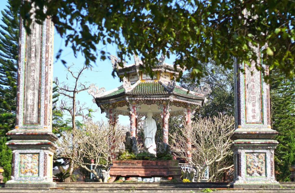 5 famous temples in Quang Tri